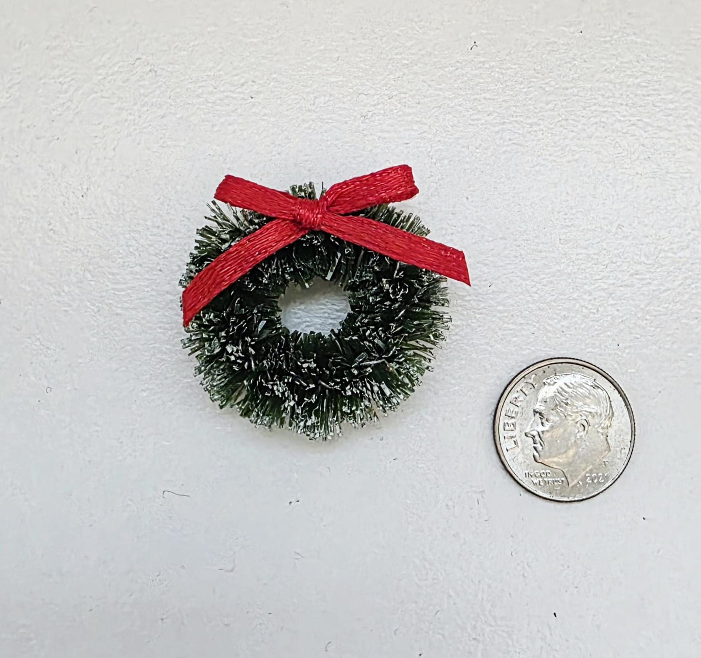 Miniature Dollhouse Decorative Christmas Wreath 1:12 scale