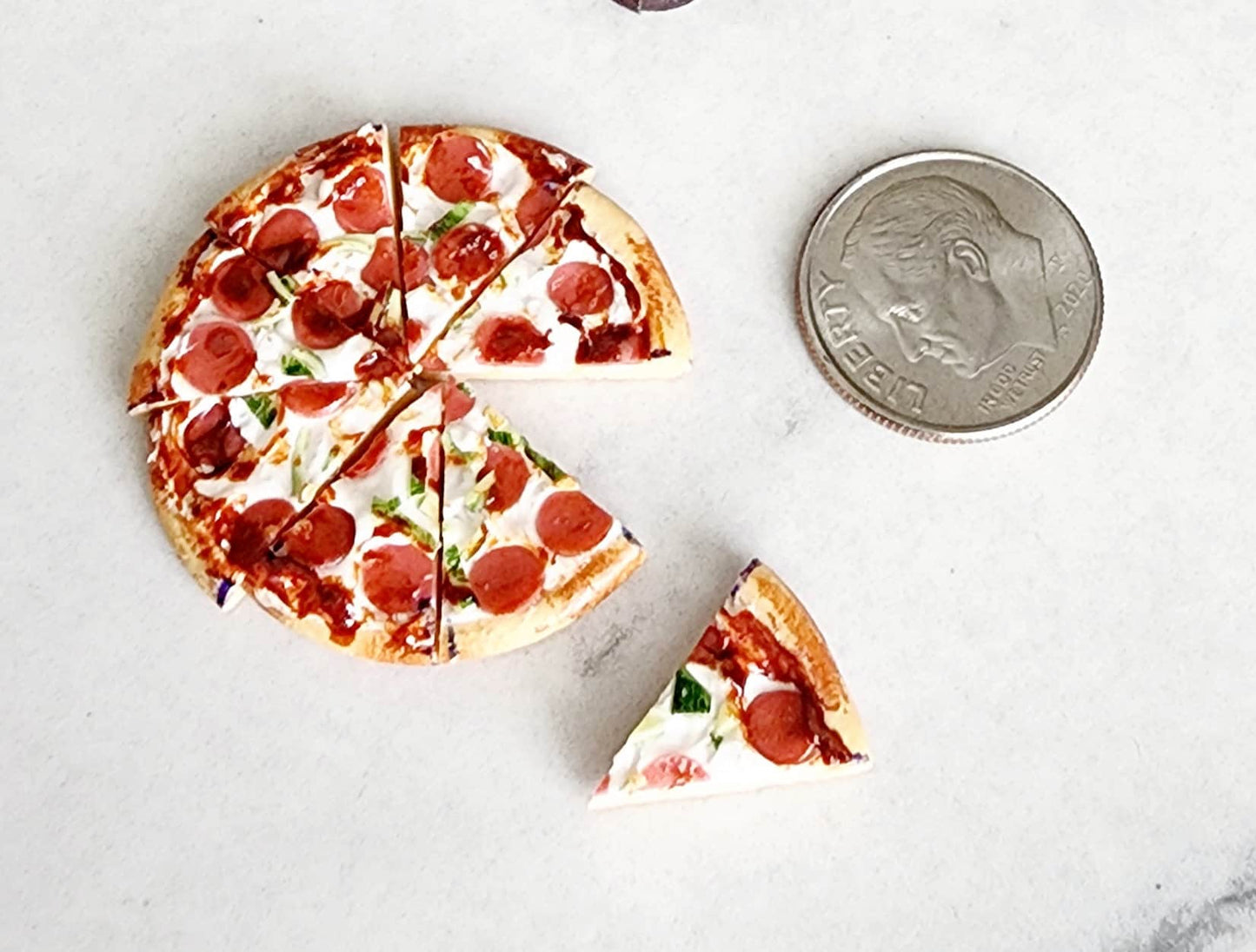 Miniature Dollhouse Food 8pc Pepperoni Pizza and Drinks