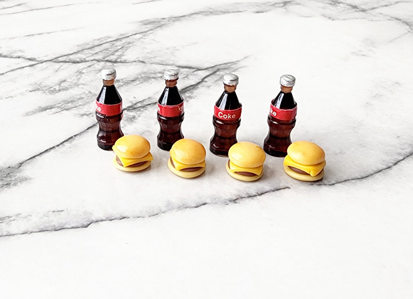 Miniature Dollhouse Food Cheeseburgers and Drinks 8pcs