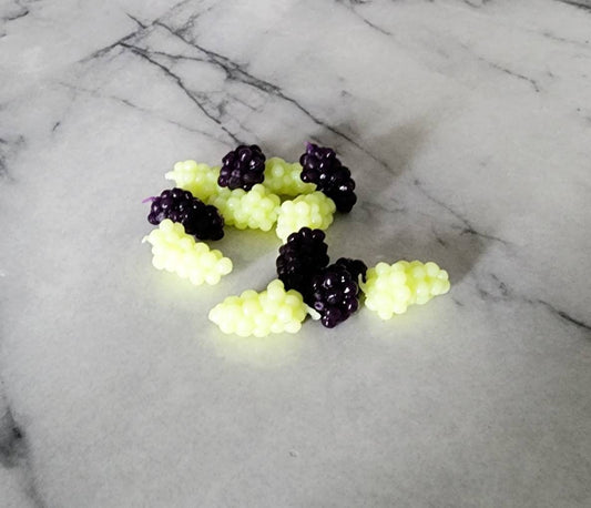 5pc Miniature Grapes Black/Green Dollhouse Fruit